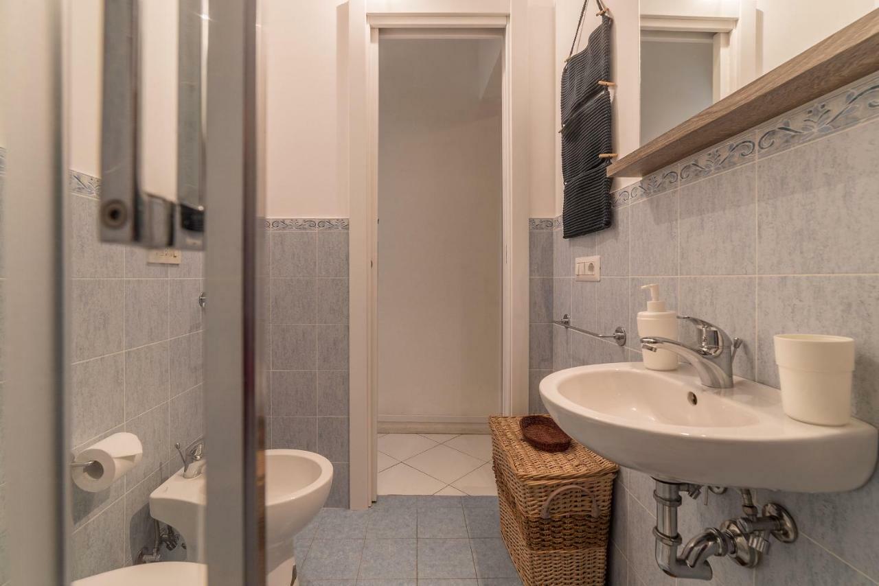 רומא Colosseo Cozy Apartment מראה חיצוני תמונה