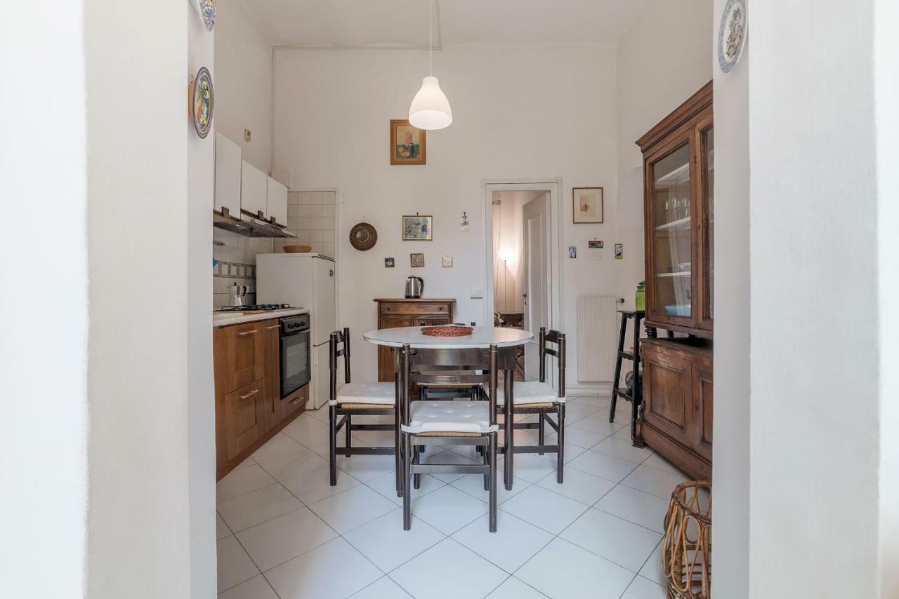 רומא Colosseo Cozy Apartment מראה חיצוני תמונה